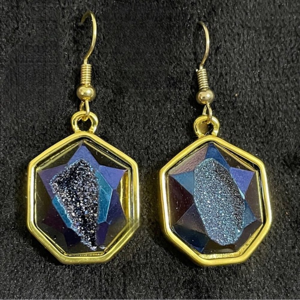 EUC - Blue Stone Pierced Earrings in Gold Tone - Picture 1 of 1
